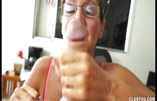 XXX Rilee Marks compara su pequeño cuerpo con el de otra chica videos xxx hd en español
