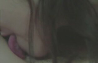 XXX Angela Sommers se masturba con aliento mientras se desnuda peliculas hentai sub español