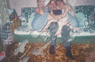 XXX Tetona milf Pecaminosa Skye mete su coño con maduras españolas follando un gran consolador