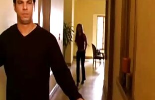 XXX Carnoso coño sexo por dinero en español amateur lamió y penetró